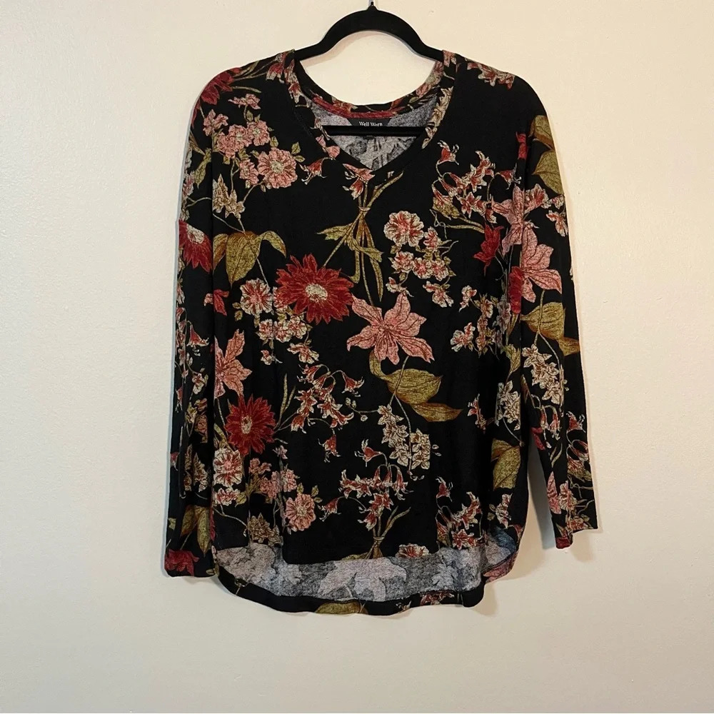 WELL WORN Ladies' V-Neck Long Sleeve knit sweater top bold floral size Large